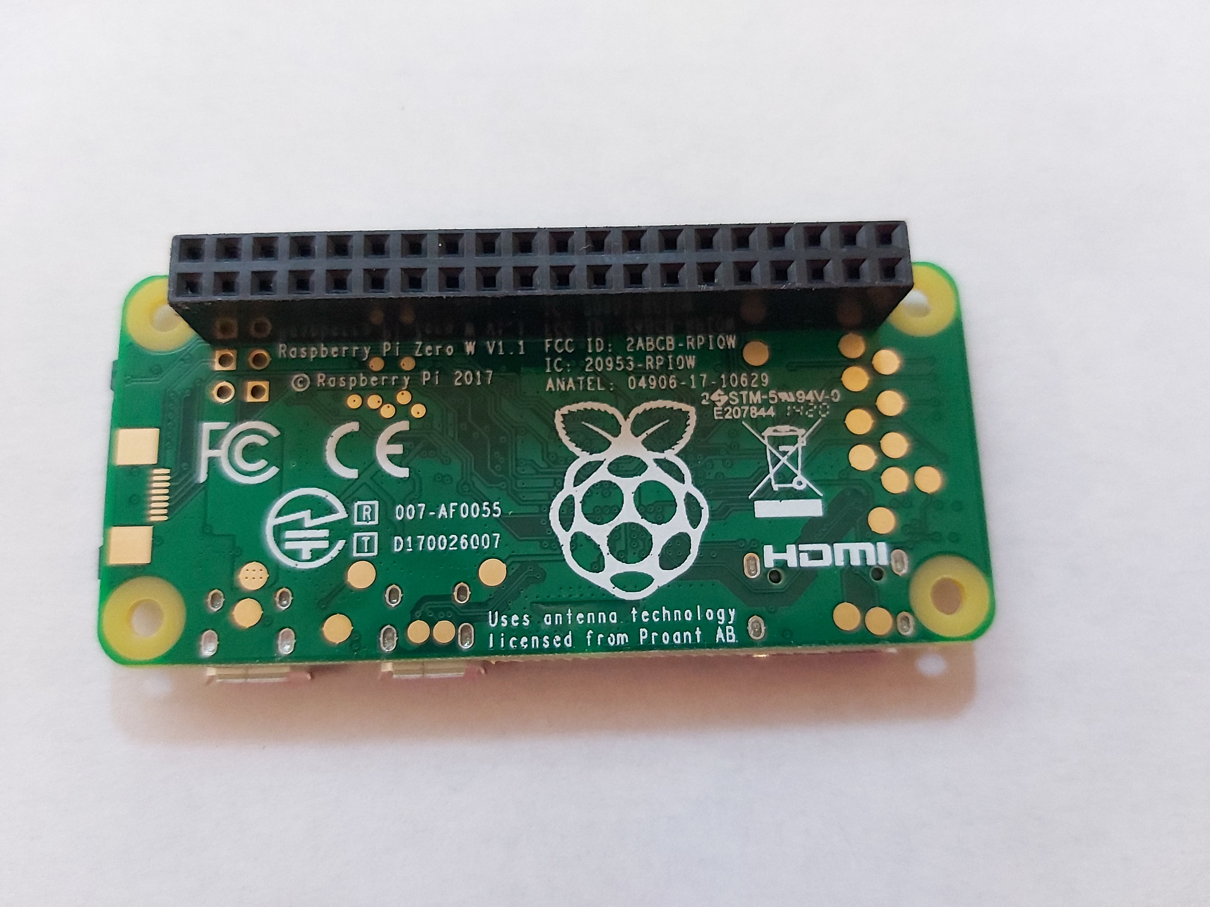 Pi Zero W mit Buchsenleiste bestückt