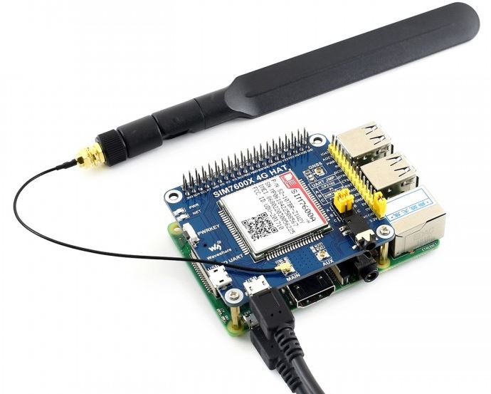 Waveshare 14952 - 4G / 3G / 2G / GSM / GPRS / GNSS HAT für Raspberry Pi, LTE CAT4